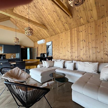 Viesuli Village Villas Saraiķi 外观 照片