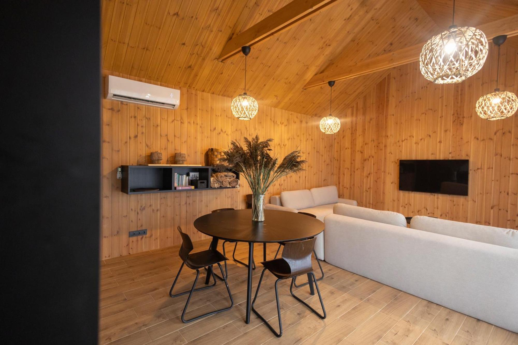 Viesuli Village Villas Saraiķi 外观 照片